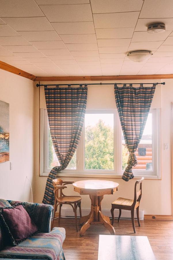 Motel Nordet à Saint Georges De Malbaie Extérieur photo