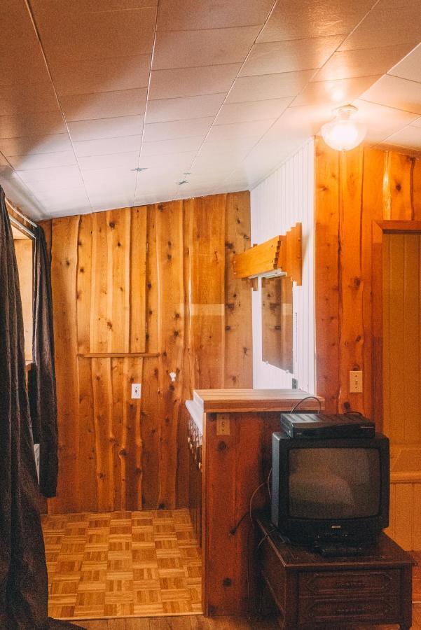 Motel Nordet à Saint Georges De Malbaie Extérieur photo